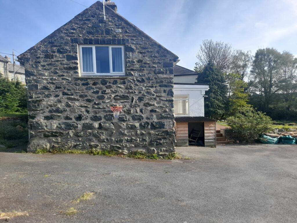3 bedroom detached house for sale in Coed Coch, Dyffryn Ardudwy, LL44