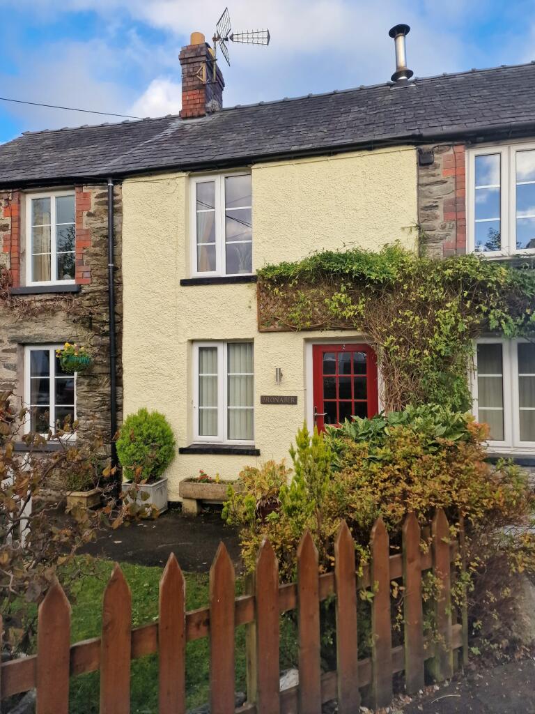 2 bedroom terraced house for sale in Minafon, Llandderfel, Bala, LL23