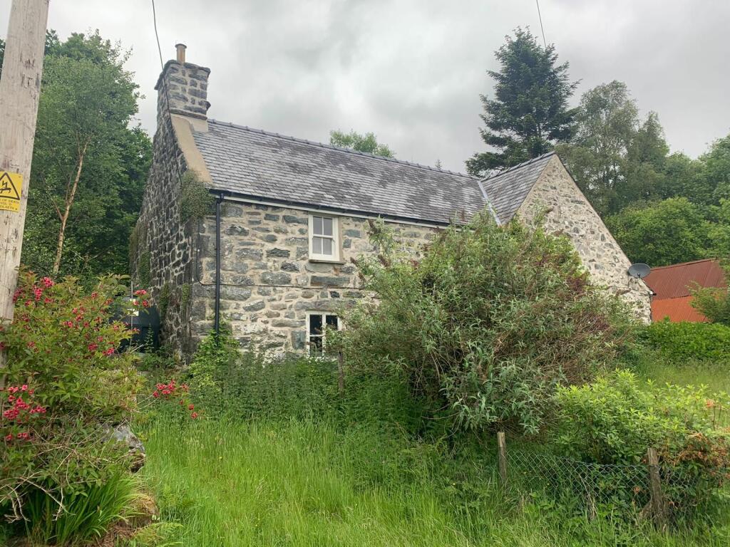 3 bedroom farm house for sale in Goetre, Dolgellau, LL40