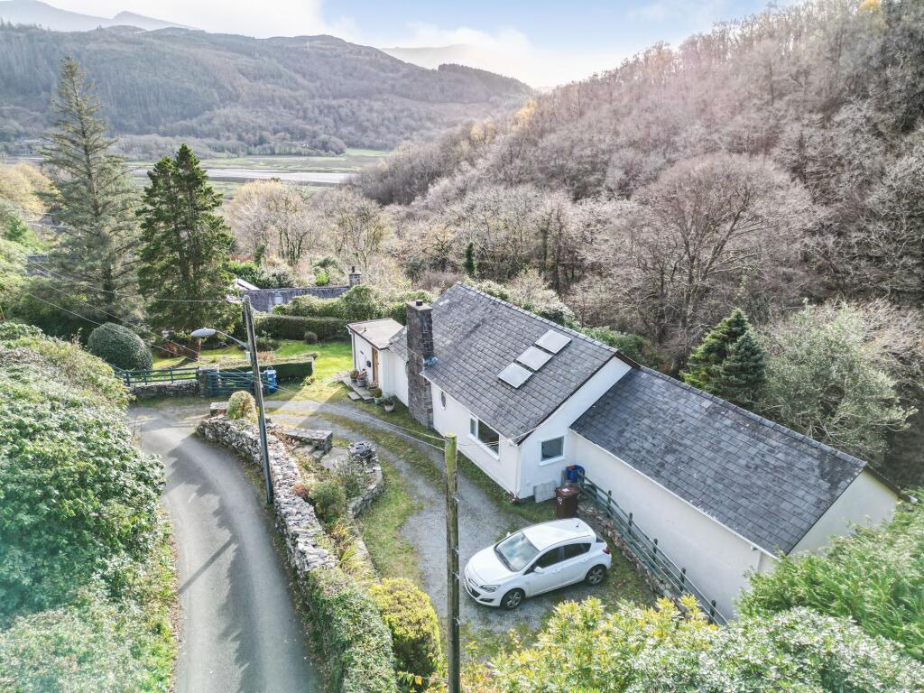 Main image of property: Nyth Bran, Tai Cynhaeaf