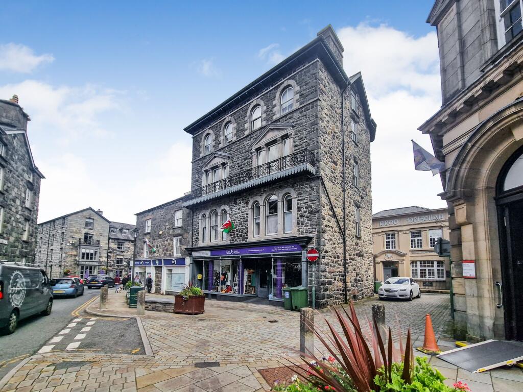Main image of property: Central Buildings, Eldon Square, Dolgellau