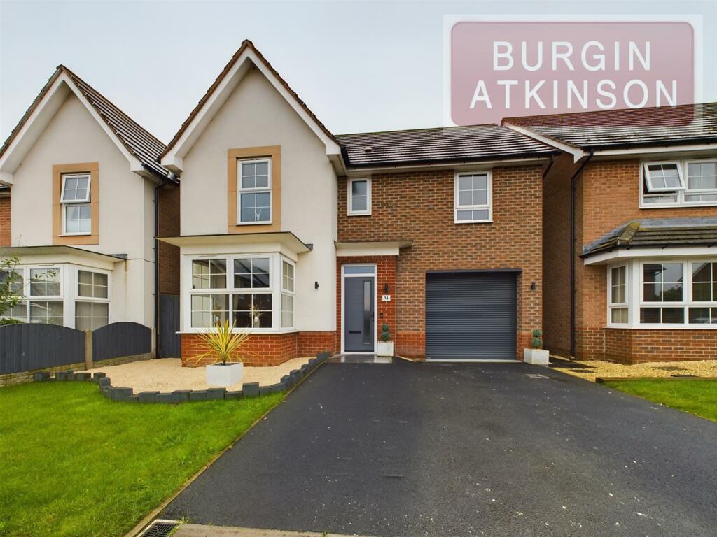 4 bedroom detached house for sale in Edgbaston Drive, Retford, DN22