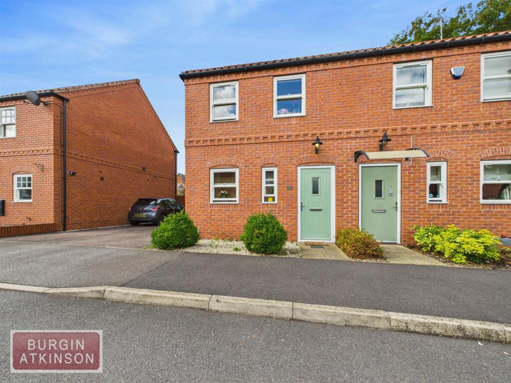 Main image of property: Elizabethan Gardens, Retford