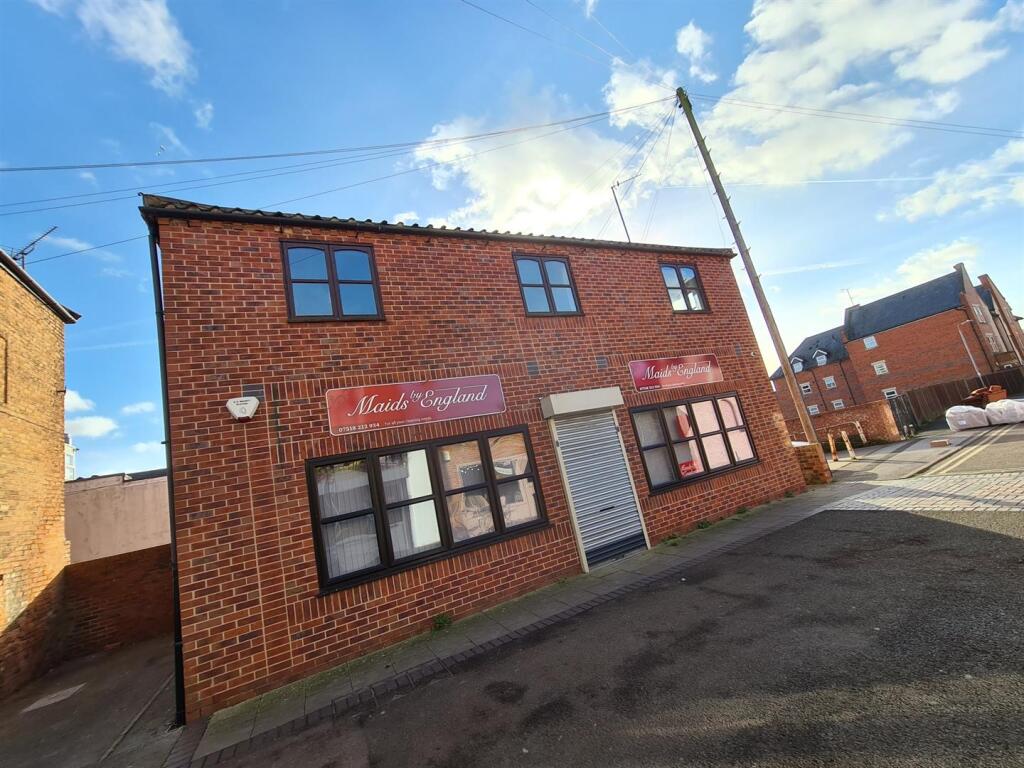 Main image of property: 1a Coronation Street, Retford DN22 6DX