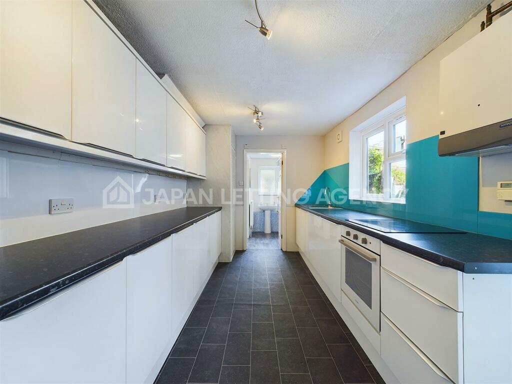 3 bedroom terraced house for rent in Coningsby Road, Ealing, W5
