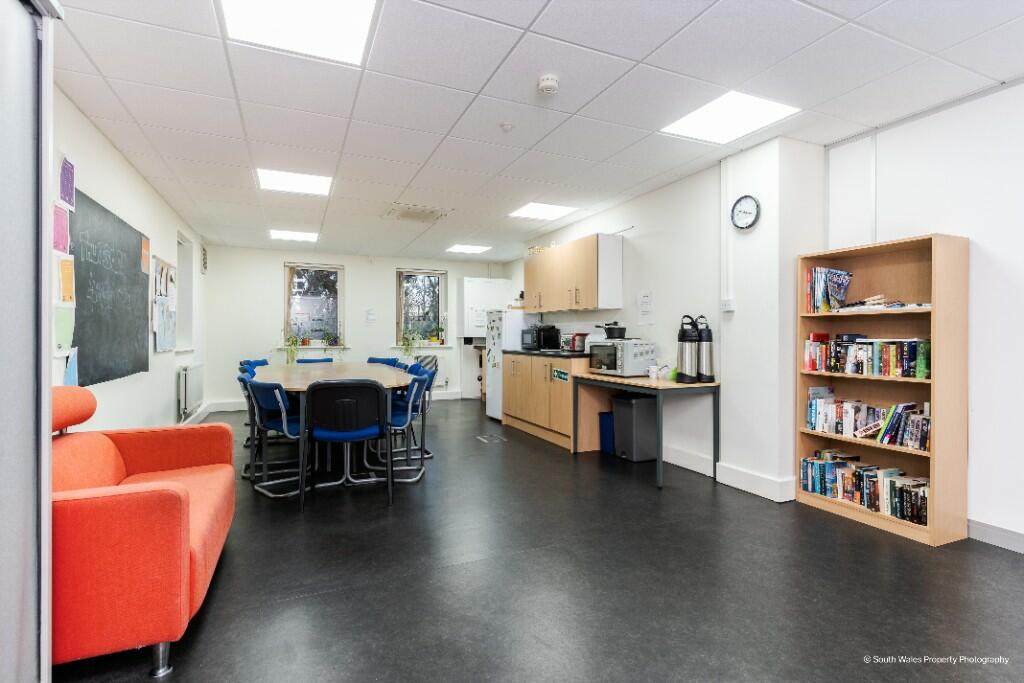 Additional property image - 3 Purbeck House, Lambourne Crescent, Cardiff