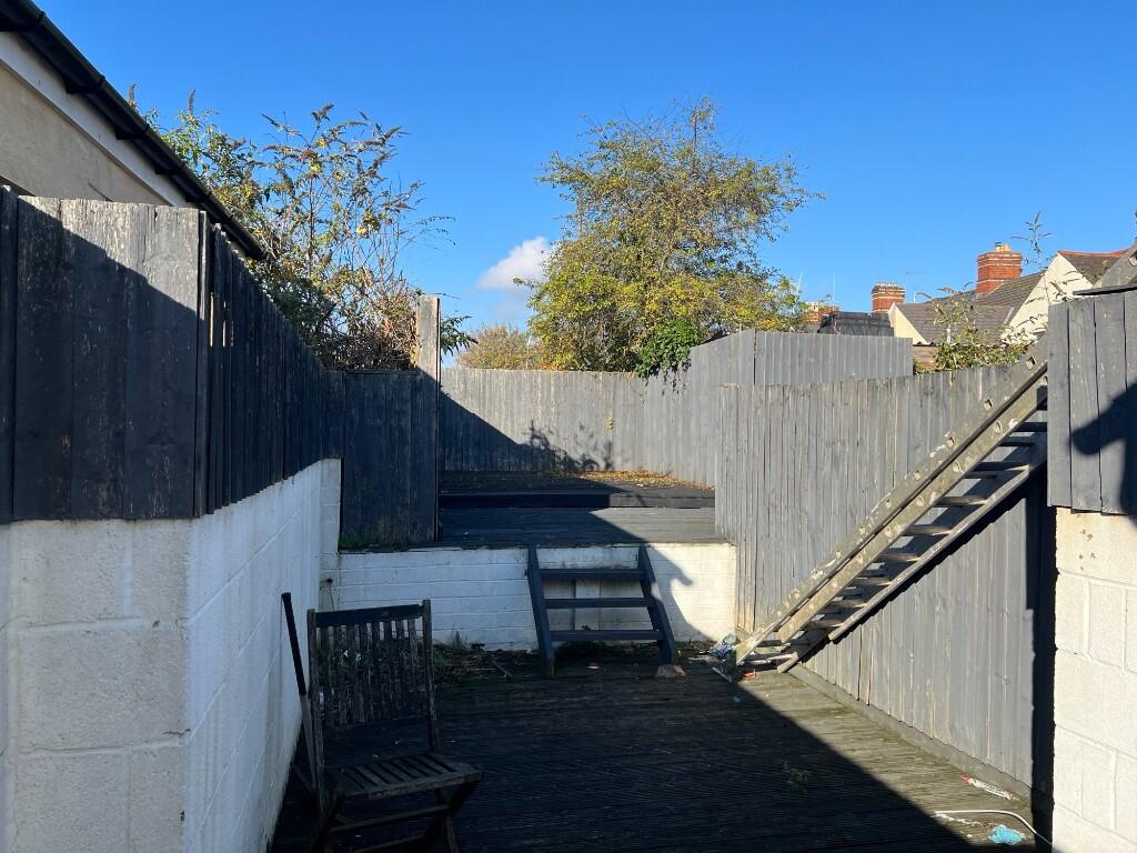 Additional property image - 1 Albany Road, Cardiff, CF24 3LH