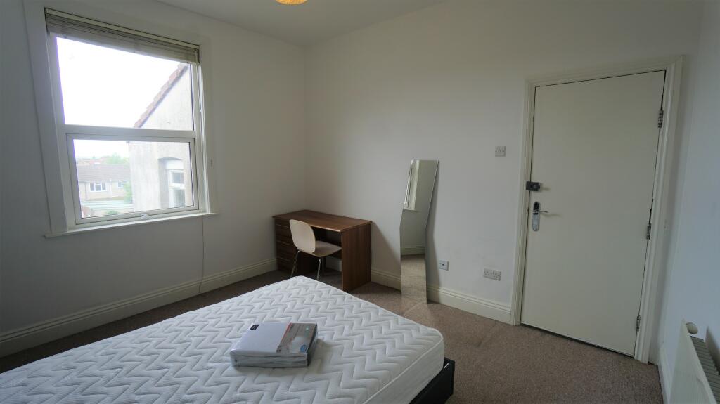 Additional property image - Downend Road, Fishponds, Bristol, BS16