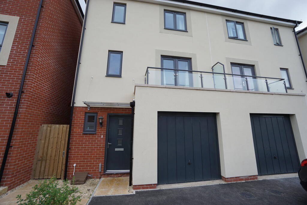 6 bedroom semi-detached house for rent in Slade Baker Way, Scholar's Chase, Bristol, BS16