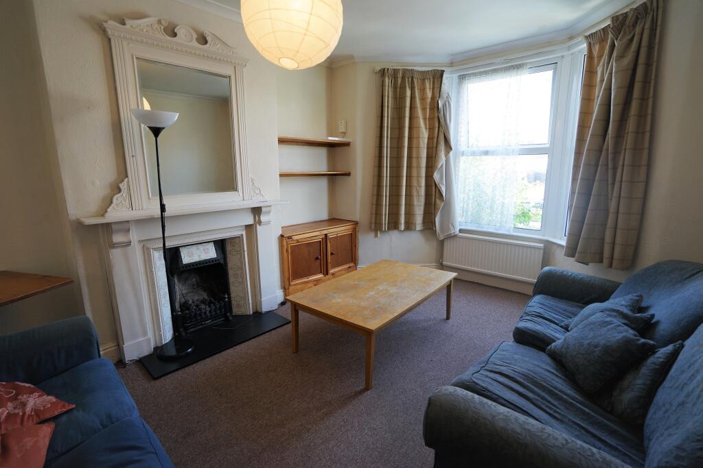 Additional property image - Wellington Crescent, Horfield, Bristol, BS7