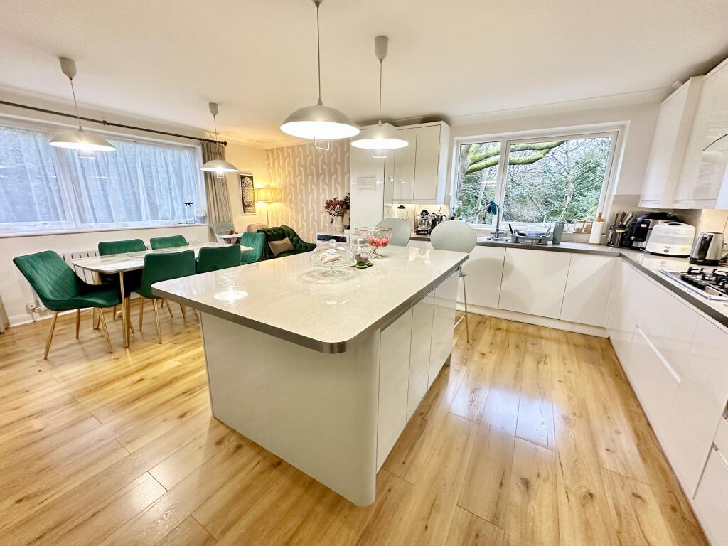 Main image of property: 20 Dalebrook Court Ranmoor Sheffield S10 3JJ