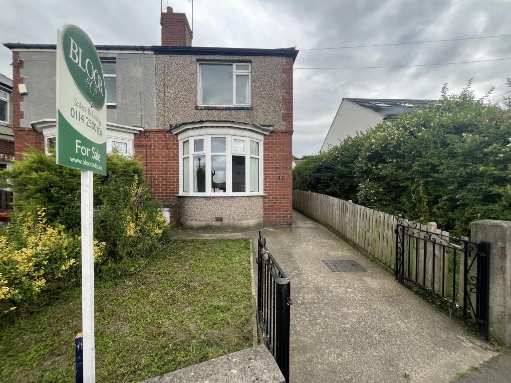 3 bedroom semidetached house for sale in 32 Meadow View Road