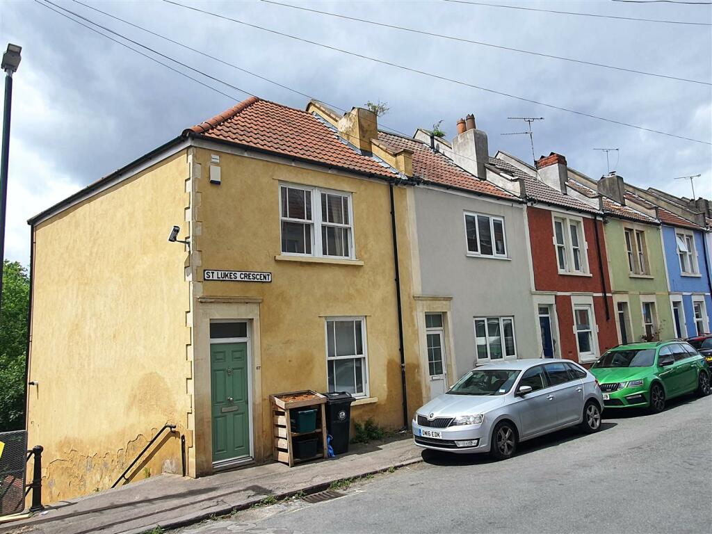 3 bedroom end of terrace house for rent in St. Lukes Crescent, Totterdown, Bristol, BS3