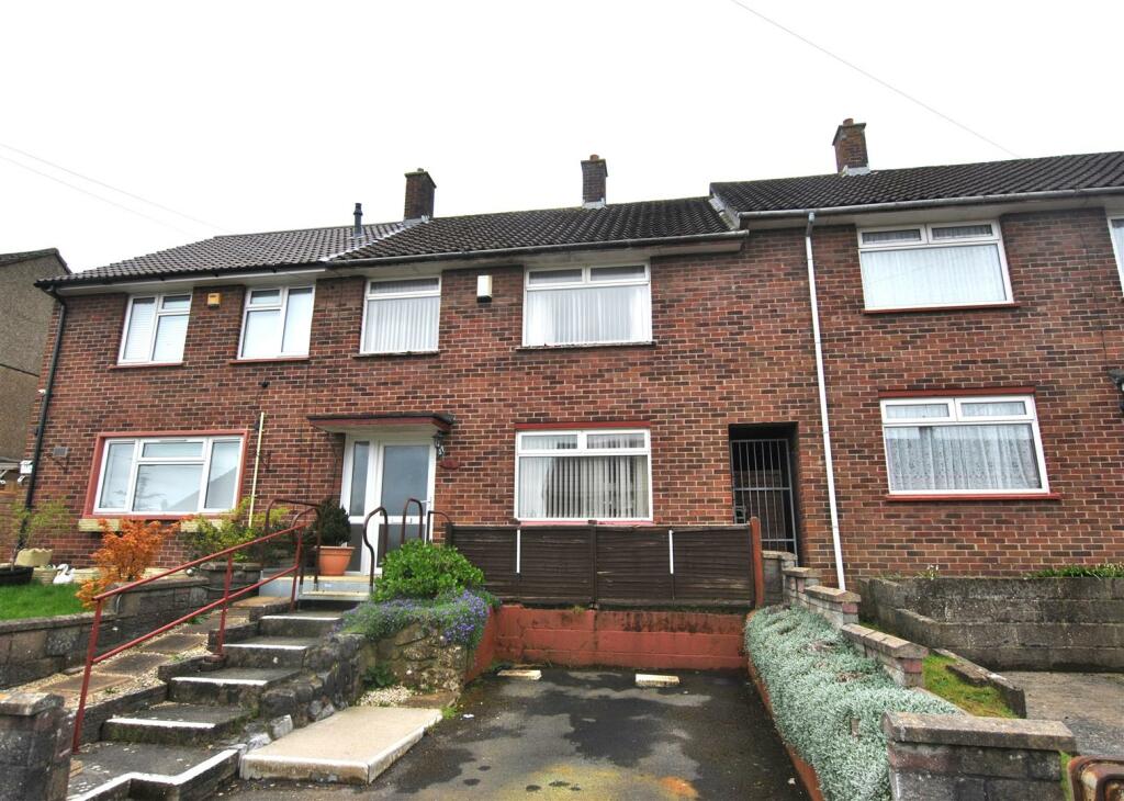3 bedroom terraced house for sale in Lampton Grove, Hartcliffe, Bristol, BS13