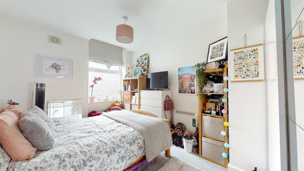 Additional property image - Hanham Road, Bristol
