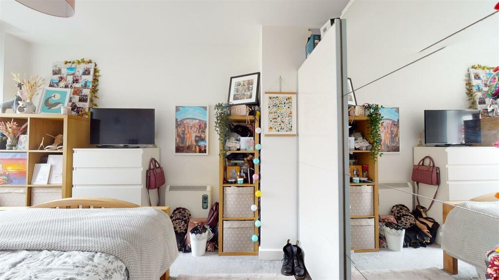 Additional property image - Hanham Road, Bristol