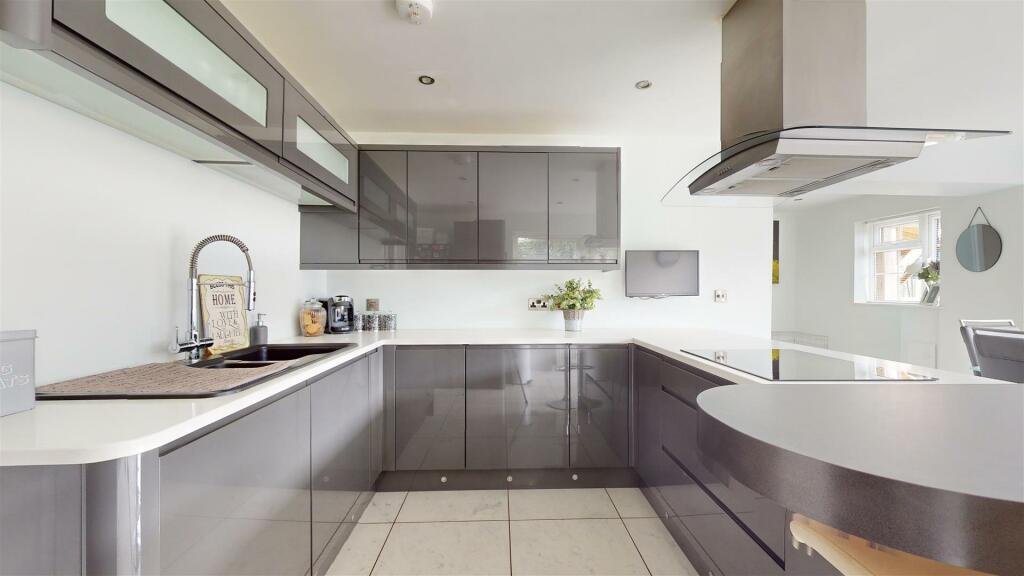 Additional property image - Regency Drive, Bristol
