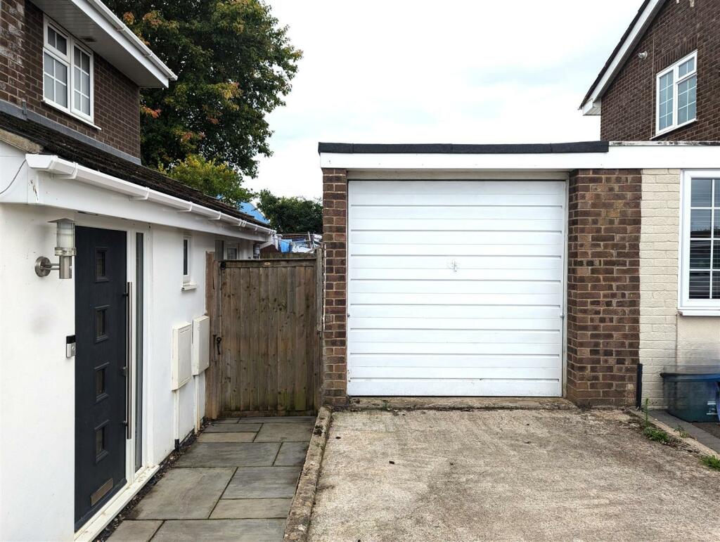 Additional property image - Regency Drive, Bristol