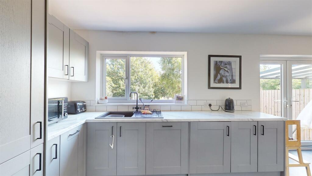 Additional property image - Woodleigh Gardens, Whitchurch, Bristol