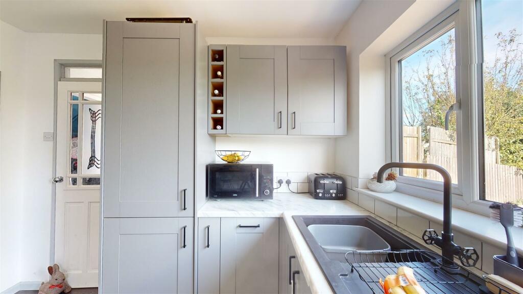 Additional property image - Woodleigh Gardens, Whitchurch, Bristol