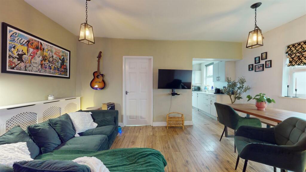 Additional property image - Oxford Street, Totterdown, Bristol