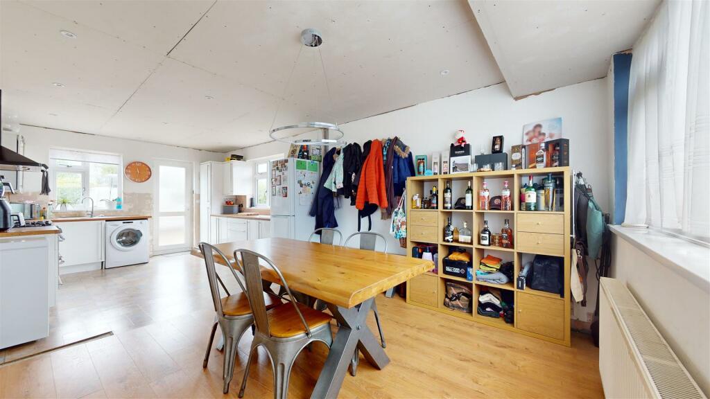 Additional property image - Gilda Crescent, Whitchurch