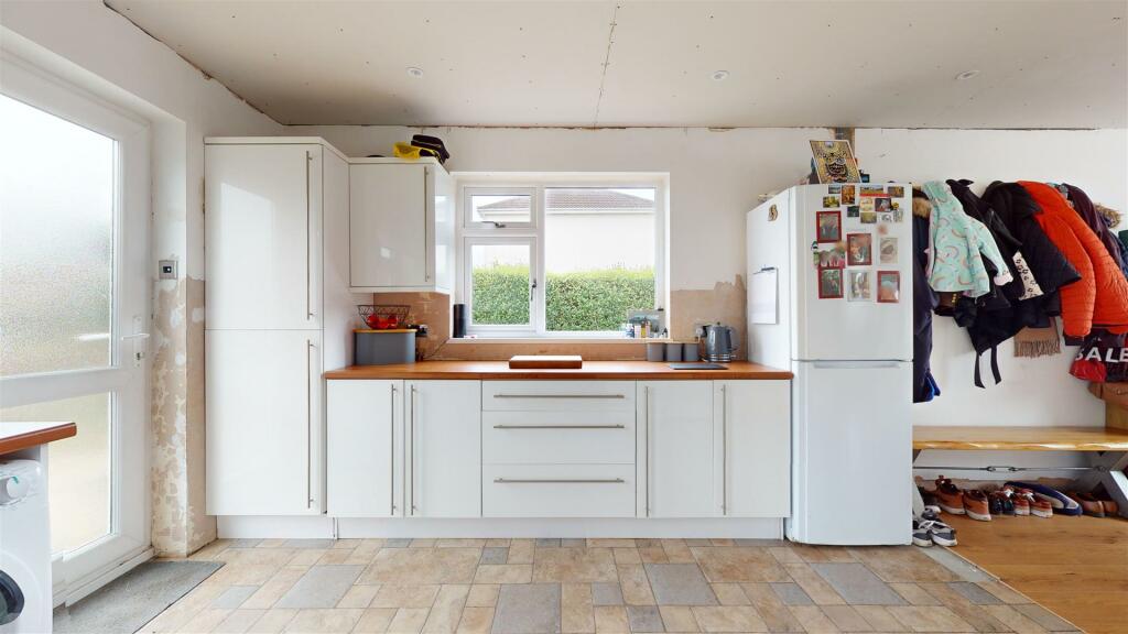 Additional property image - Gilda Crescent, Whitchurch