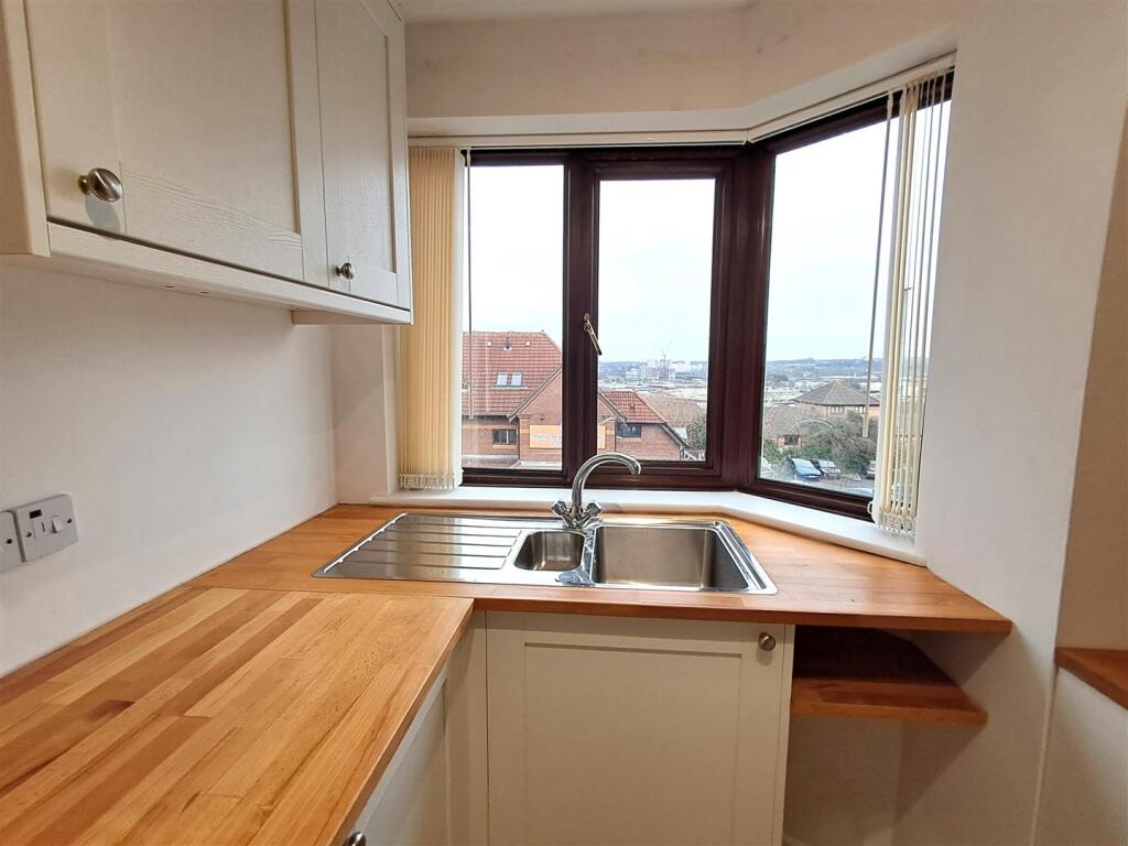 Additional property image - Barrington Court, Bristol