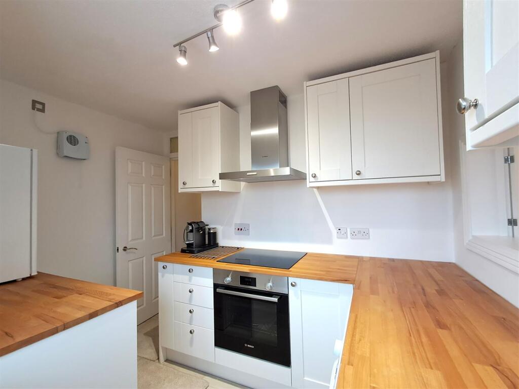 Additional property image - Barrington Court, Bristol