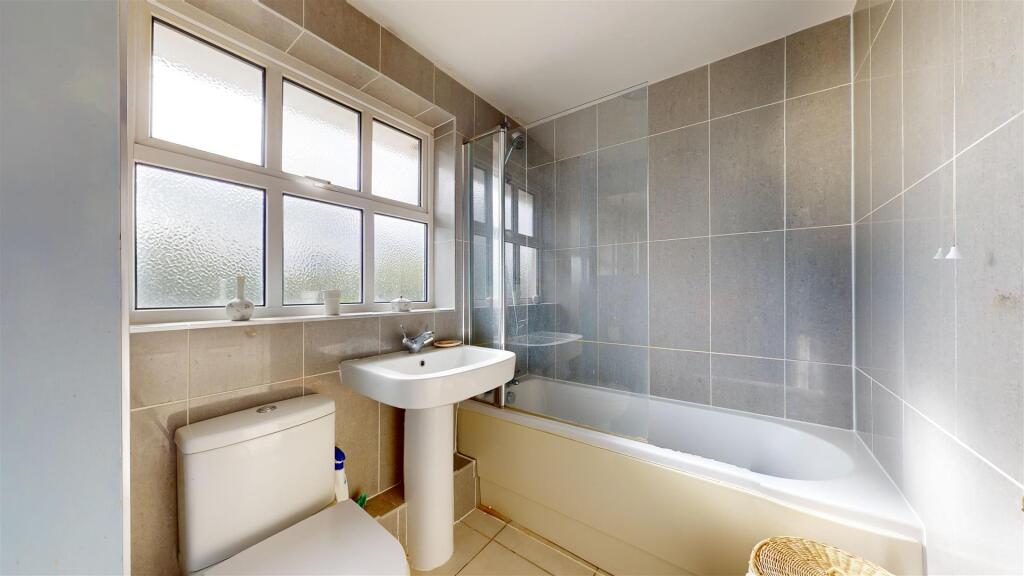 Additional property image - Arrowfield Close, Whitchurch