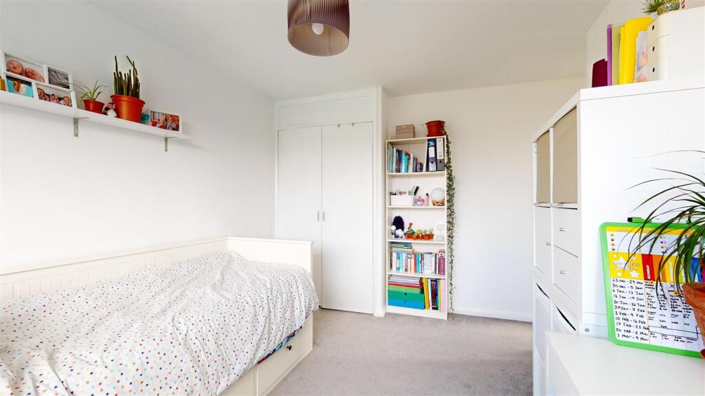 Additional property image - Pynne Close, Stockwood, Bristol