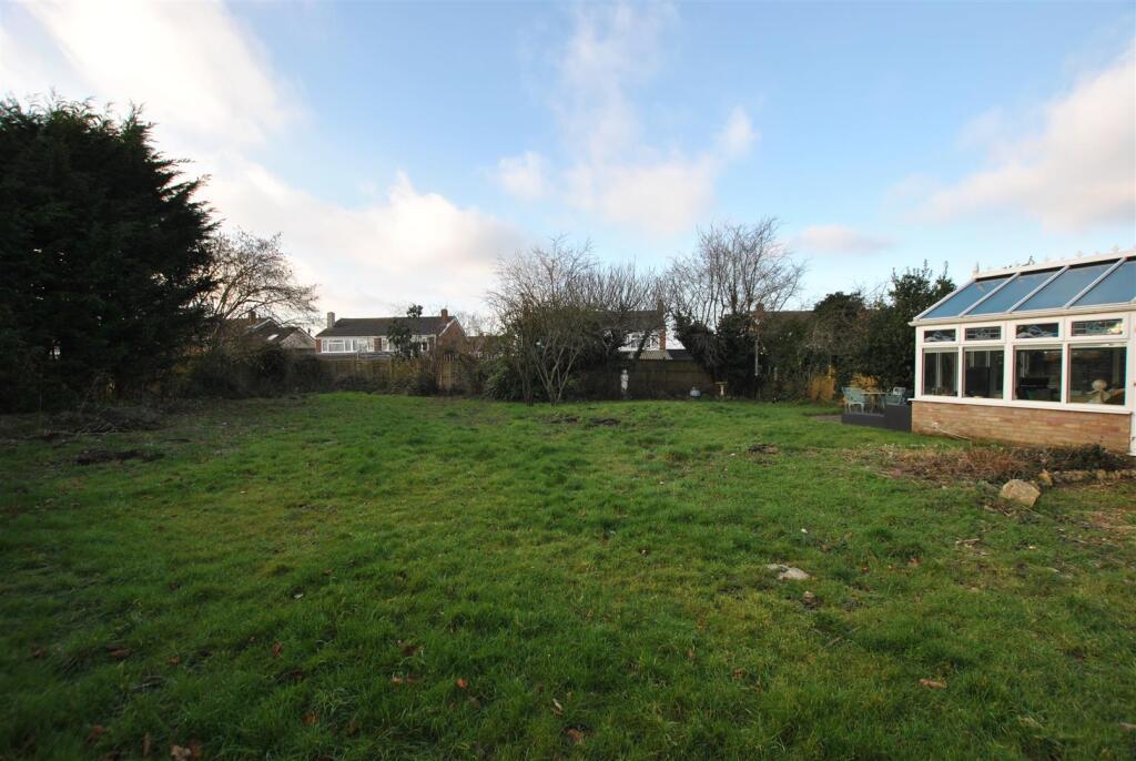 Additional property image - Pynne Close, Stockwood, Bristol