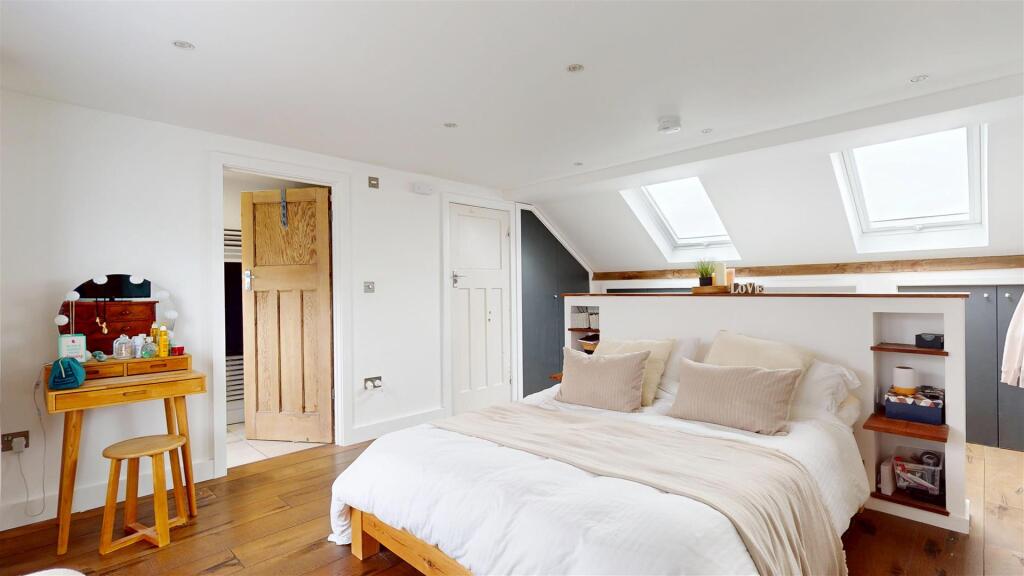 Additional property image - Ravenhill Avenue, Knowle, Bristol