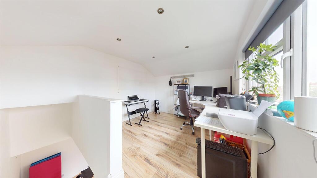 Additional property image - Ravenhill Avenue, Knowle, Bristol