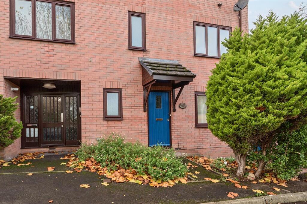 Main image of property: New Walls, Totterdown, Bristol