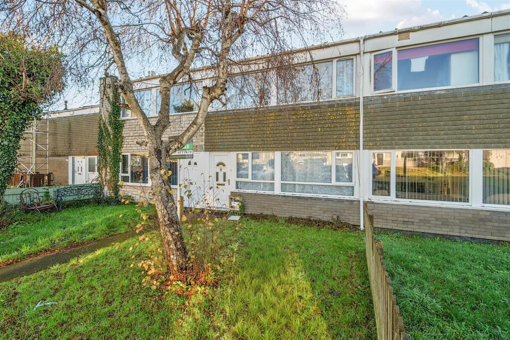 Main image of property: Pomfrett Gardens, Bristol
