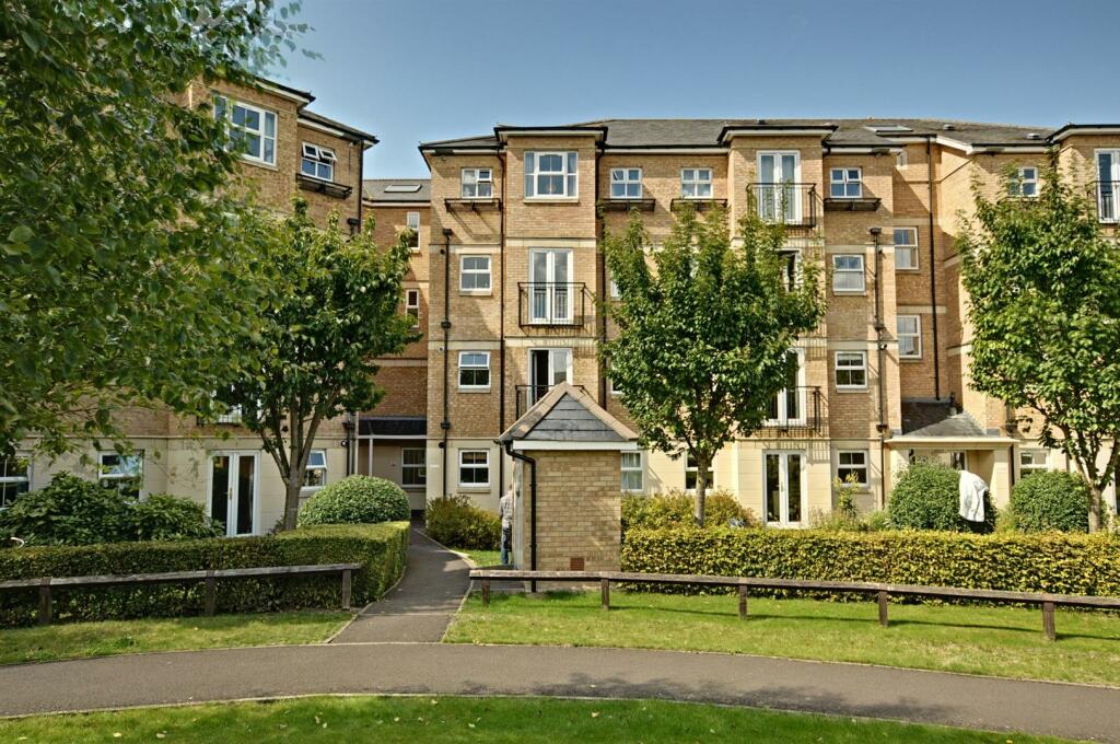 2 bedroom flat for rent in Venneit Close Roger Dudman Way Oxford, OX1