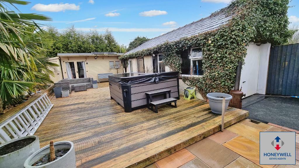 Additional property image - Slade Lane, Padiham, BB12 9AA