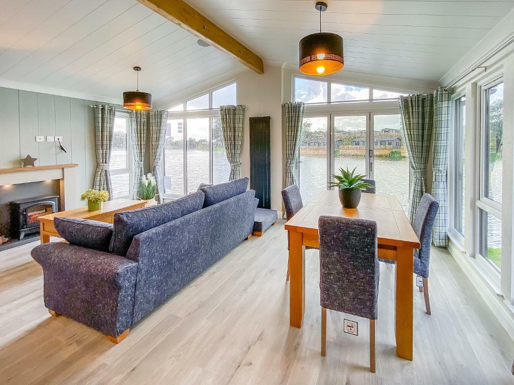 Additional property image - Pendle View Lodges, Barrow, Clitheroe, Lancashire, BB7 9DH