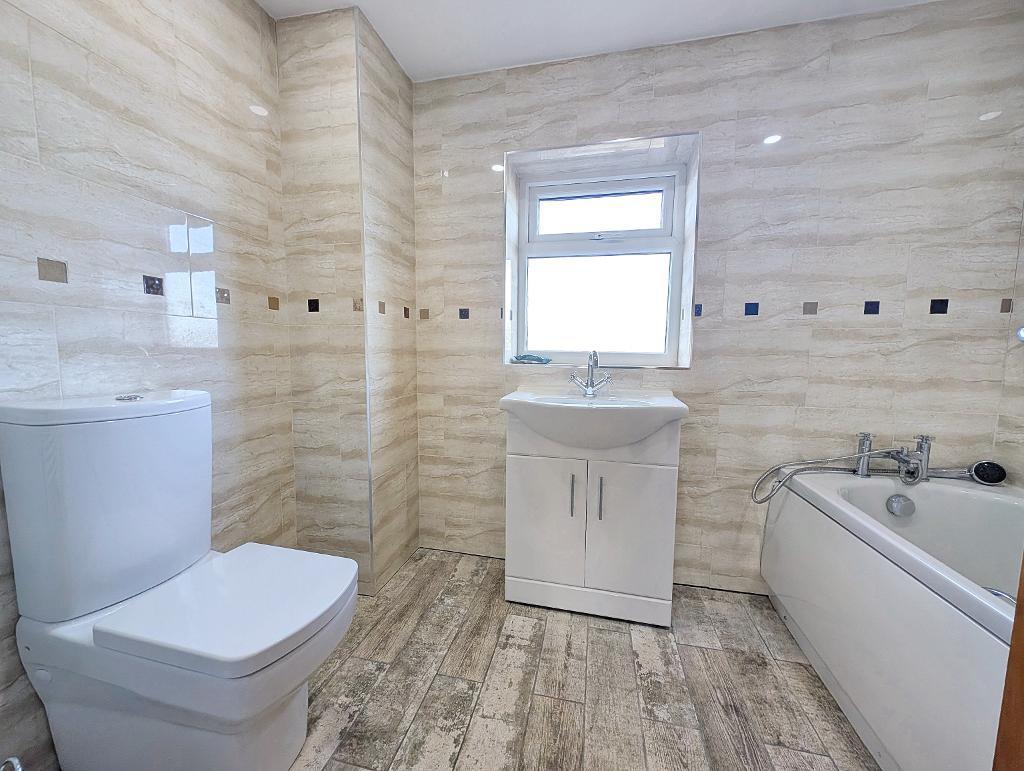 Additional property image - Mayfield Avenue, Clitheroe, Lancashire, BB7 1LB