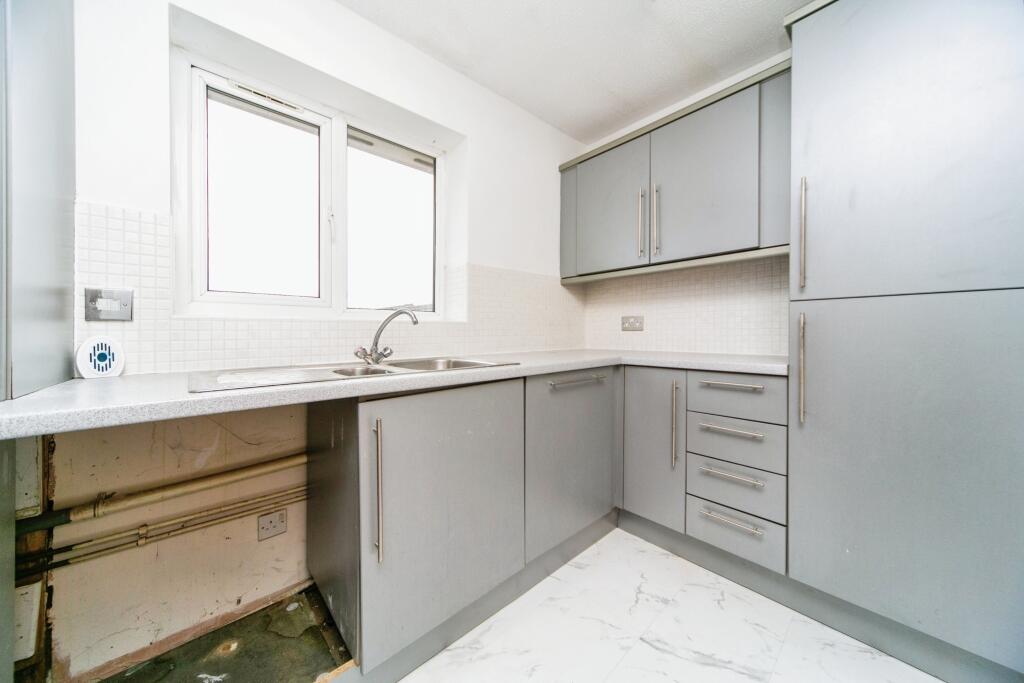 Additional property image - Portland Gate, Portbury Close, Wirral, Merseyside, CH62