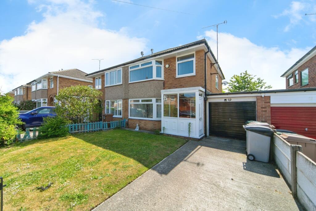 Main image of property: Gorsefield Avenue, Wirral, Merseyside, CH62