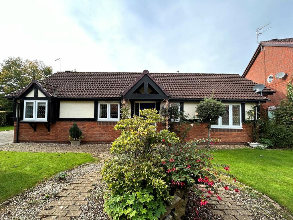 3 bedroom bungalow for sale in Greengates Crescent, Little Neston
