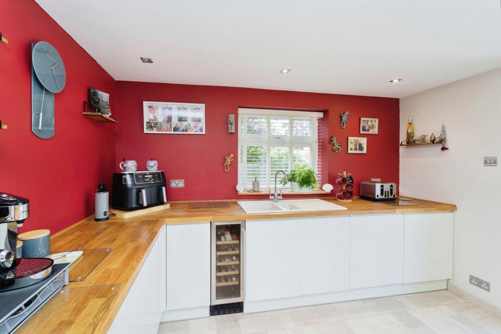 Additional property image - Bennett Close, Willaston, Cheshire, CH64