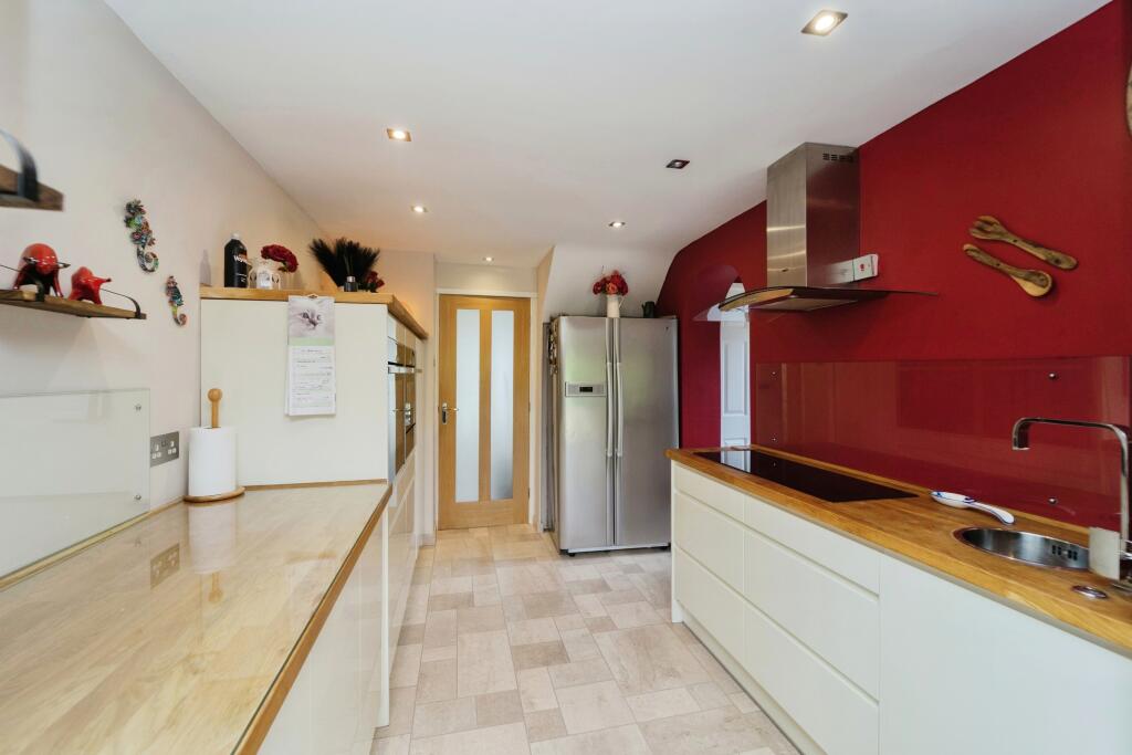 Additional property image - Bennett Close, Willaston, Cheshire, CH64