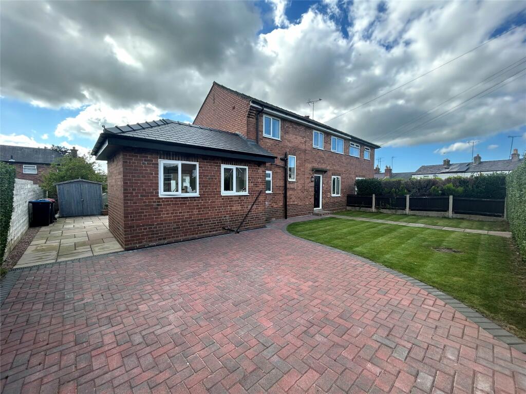 Main image of property: Rose Gardens, Little Neston, Neston, Cheshire, CH64