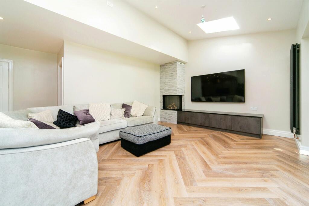 Additional property image - Leighton Road, Neston, CH64