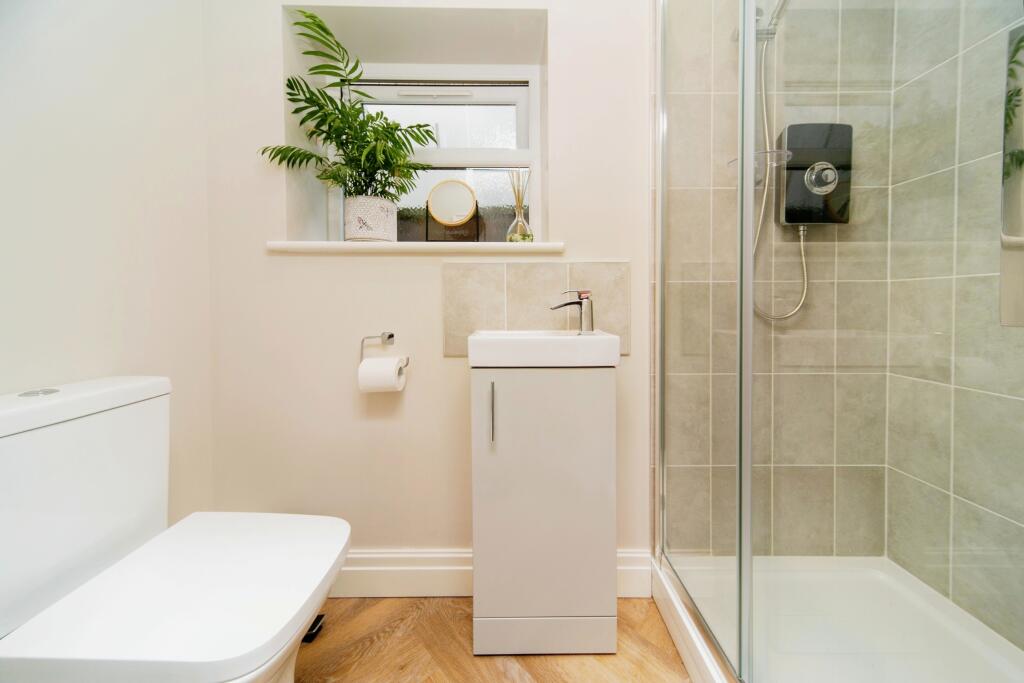 Additional property image - Leighton Road, Neston, CH64