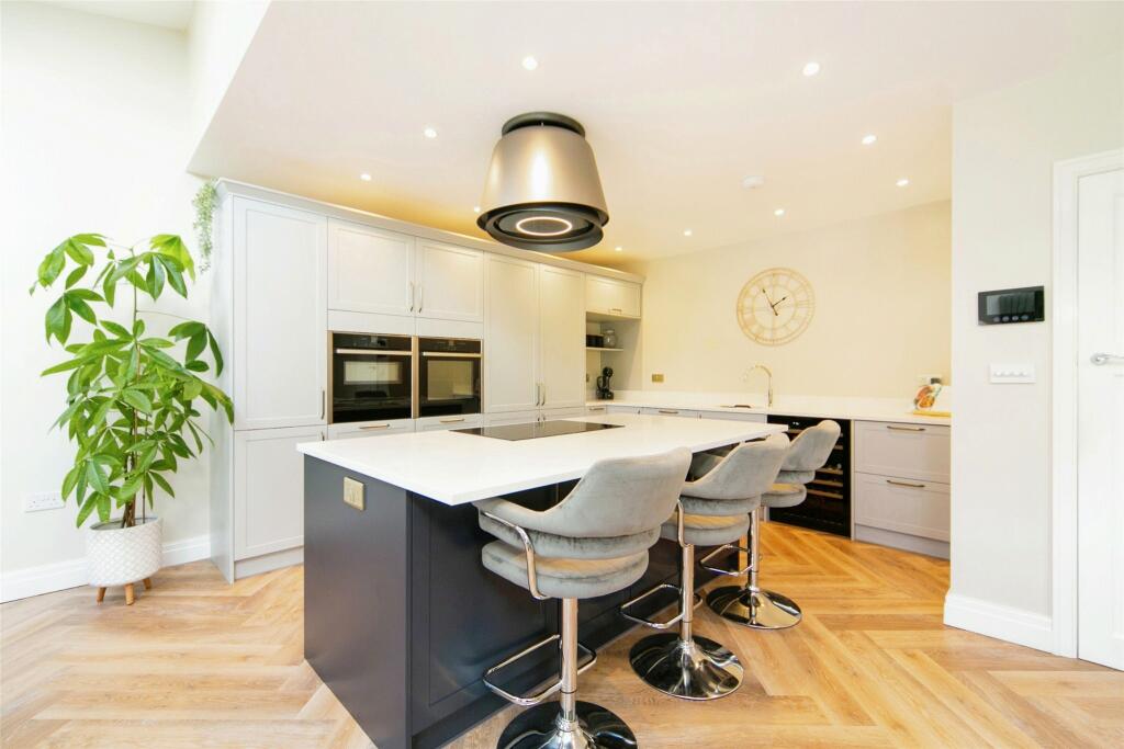Additional property image - Leighton Road, Neston, CH64