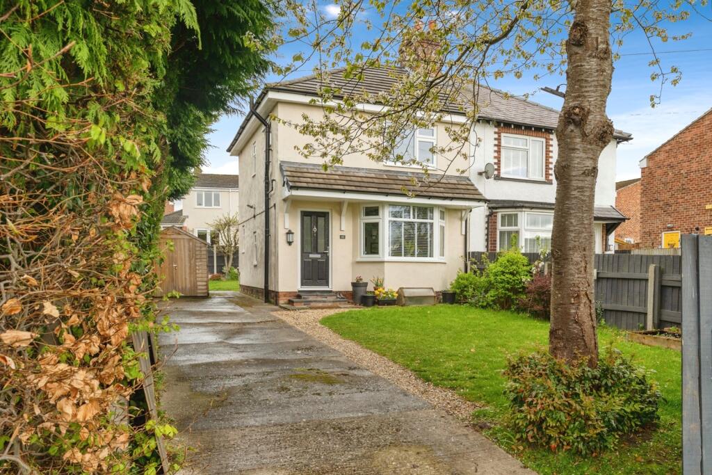 Main image of property: Homecrofts, Little Neston, Neston, Cheshire, CH64